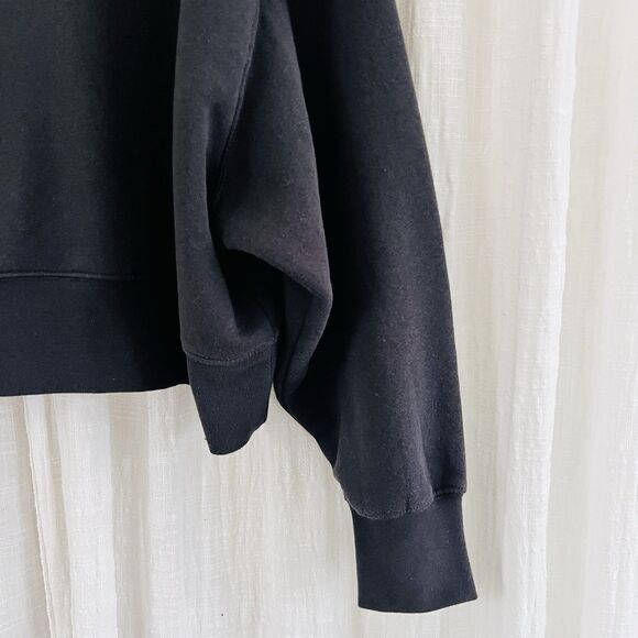 Buc-ee's Black Oversize Sweatshirt Soft Cozy Fun Merch - Womens Size XL - Picture 4 of 7